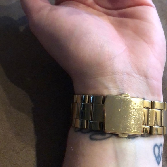 GUESS watch - Picture 2 of 2